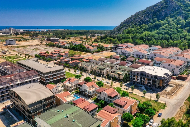 Вілла планування 5 + 1 в мікрорайоні Сарису - Анталія 