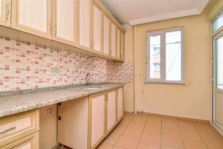 Квартира планування 2 + 1 в мікрорайоні Кизиларик - Анталія 