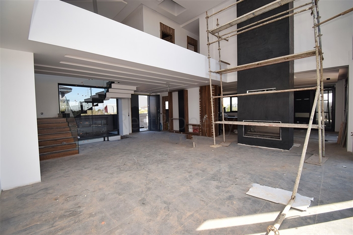 Вілла планування 7 + 1 в районі Дошемеалти - Анталія 