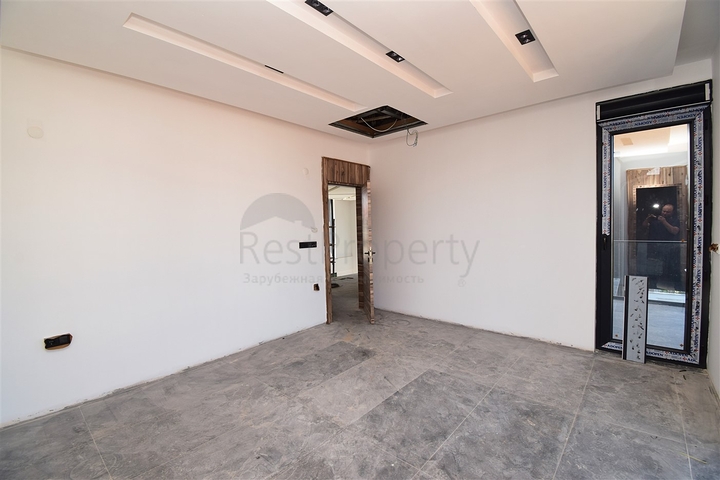 Вілла планування 7 + 1 в районі Дошемеалти - Анталія 