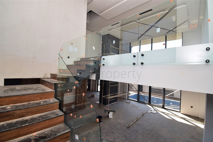 Вілла планування 7 + 1 в районі Дошемеалти - Анталія 