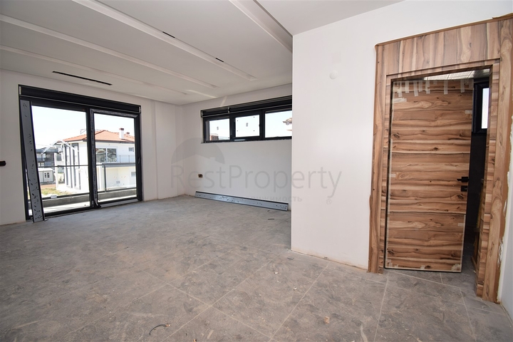 Вілла планування 7 + 1 в районі Дошемеалти - Анталія 