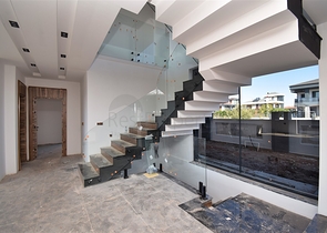 Вілла планування 7 + 1 в районі Дошемеалти - Анталія 