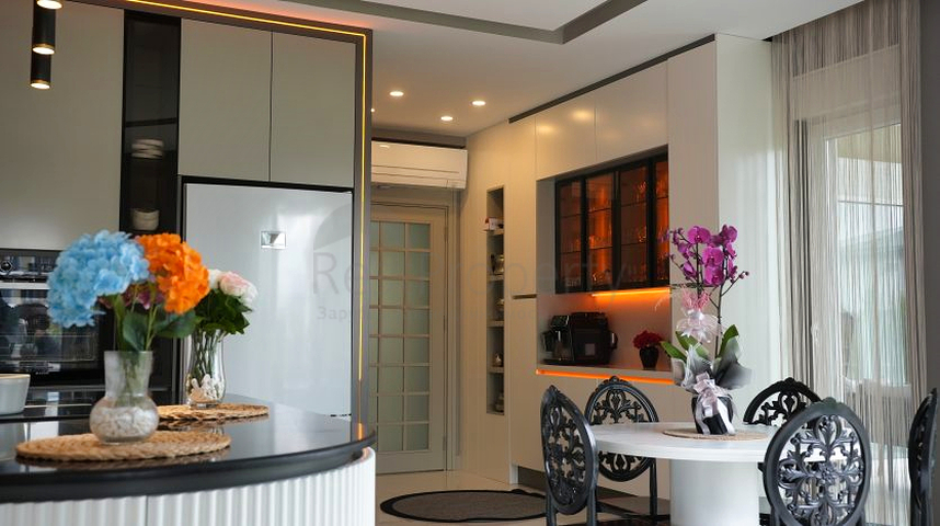 Вілла планування 5 + 1 в районі Дошемеалти - Анталія 