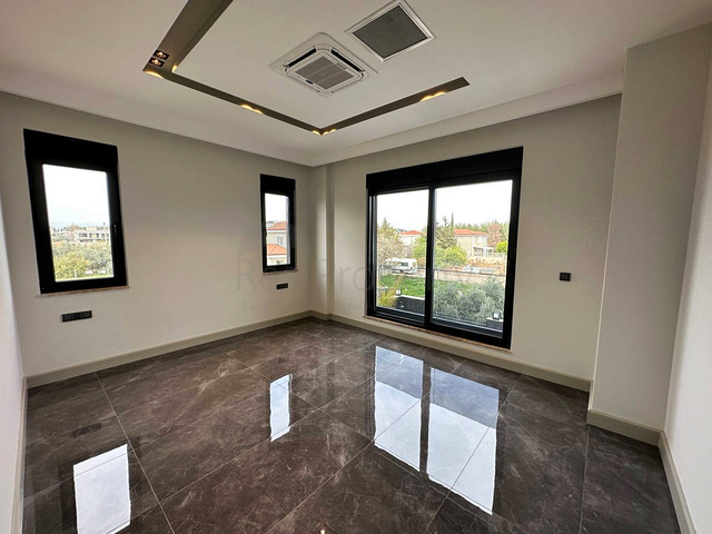 Вілла планування 5 + 1 в районі Дошемеалти - Анталія 