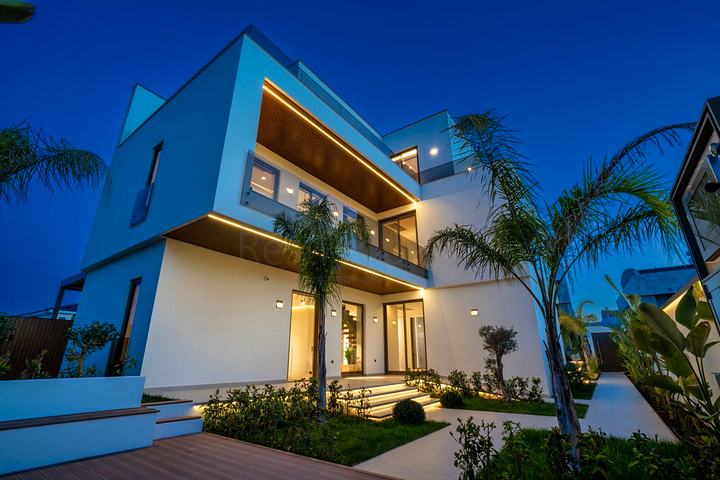 Вілла планування 4 + 2 в мікрорайоні Алтинкале - Анталія 