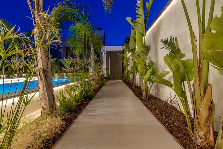 Вілла планування 4 + 2 в мікрорайоні Алтинкале - Анталія 