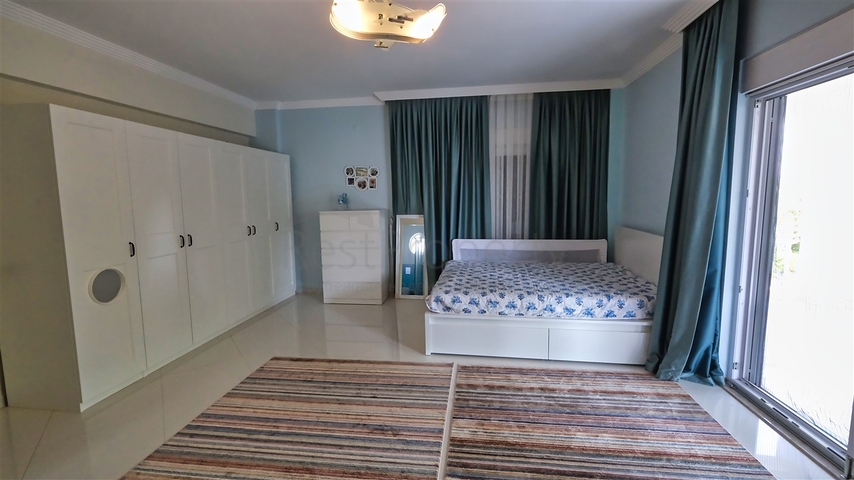 Вілла планування 4 + 1 в районі Дошемеалти - Анталія 