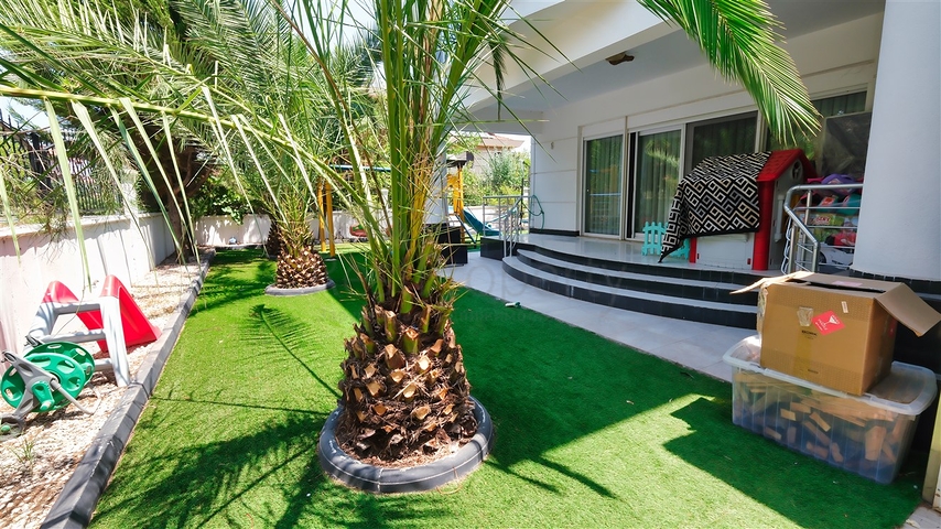 Вілла планування 4 + 1 в районі Дошемеалти - Анталія 