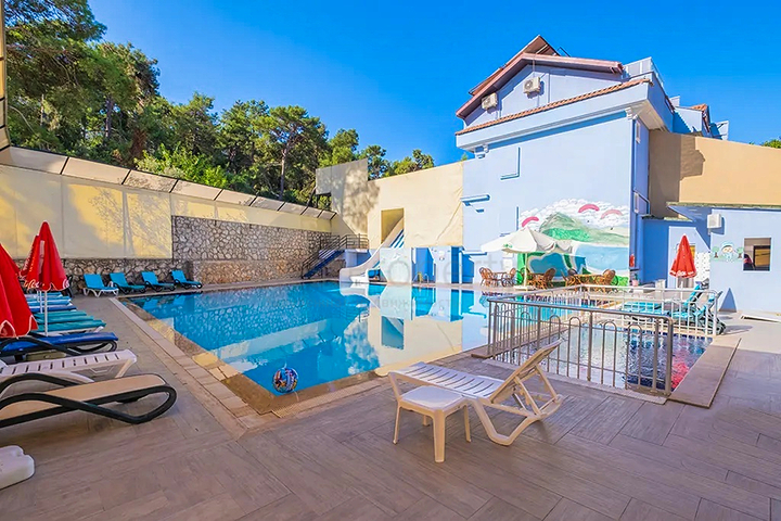 На продаж пропонується готель 57 кімнат в районі Фетхіє-Анталія  На продаж пропонується готель 57 кімнат в районі Фетхіє-Анталія