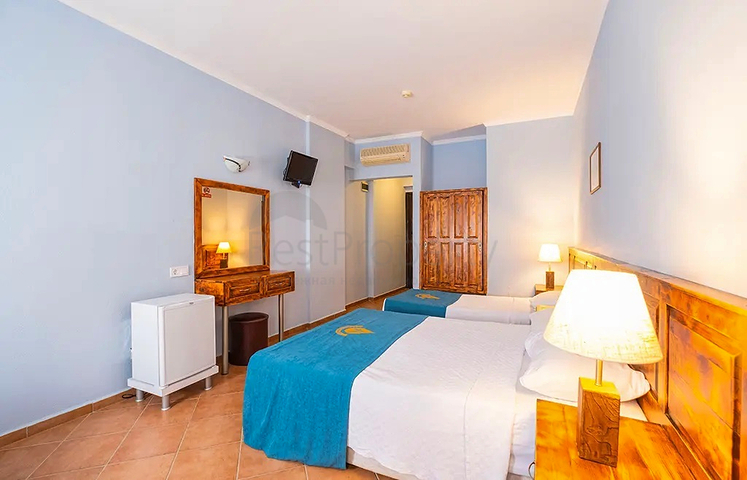 На продаж пропонується готель 57 кімнат в районі Фетхіє-Анталія  На продаж пропонується готель 57 кімнат в районі Фетхіє-Анталія