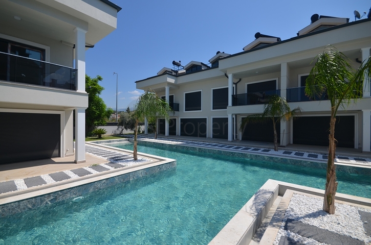 Квартира планування 2 + 1 в районі Фетхіє - Анталія 