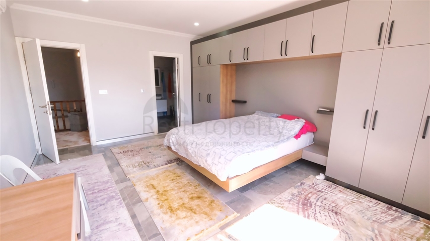 Квартира планування 4 + 1 в районі Белек - Анталія 