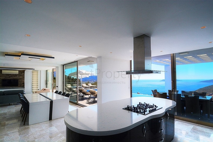 Приватна вілла 5 + 1 у Калкані з видом на море та острови