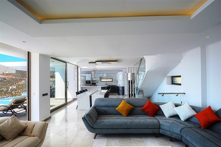 Приватна вілла 5 + 1 у Калкані з видом на море та острови