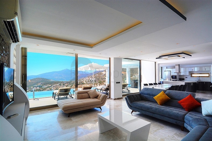 Приватна вілла 5 + 1 у Калкані з видом на море та острови