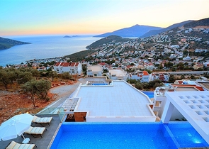 Приватна вілла 5 + 1 у Калкані з видом на море та острови