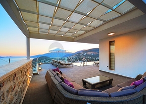 Приватна вілла 5 + 1 у Калкані з видом на море та острови