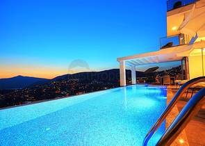 Приватна вілла 5 + 1 у Калкані з видом на море та острови