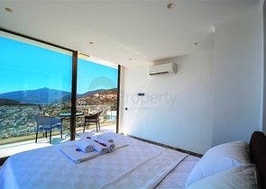 Приватна вілла 5 + 1 у Калкані з видом на море та острови