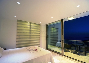 Приватна вілла 5 + 1 у Калкані з видом на море та острови