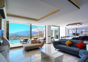 Приватна вілла 5 + 1 у Калкані з видом на море та острови