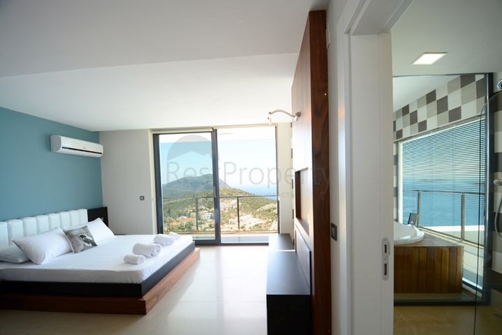 Чарівна вілла з видом на море в Калкані