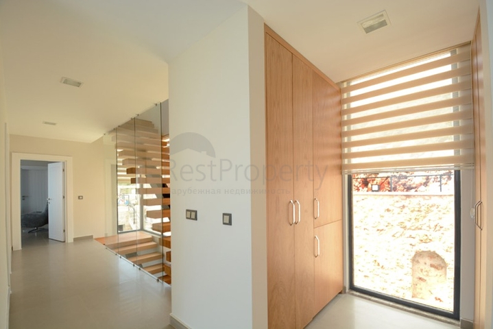 Чарівна вілла з видом на море в Калкані