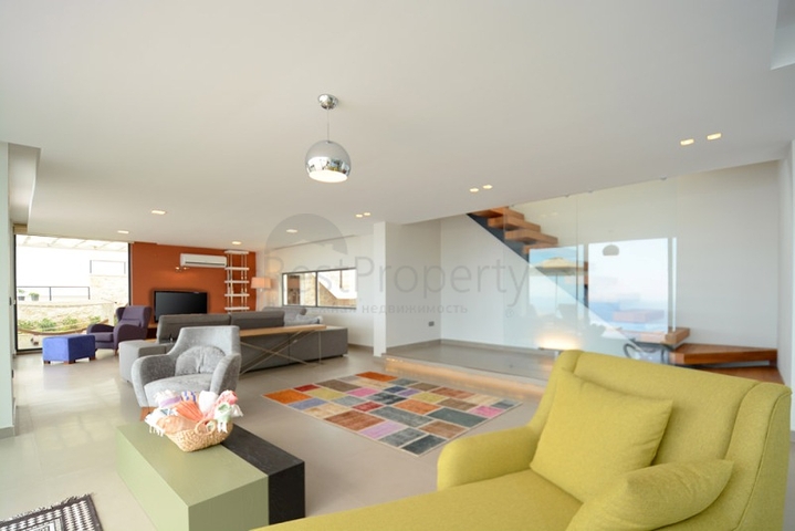 Чарівна вілла з видом на море в Калкані