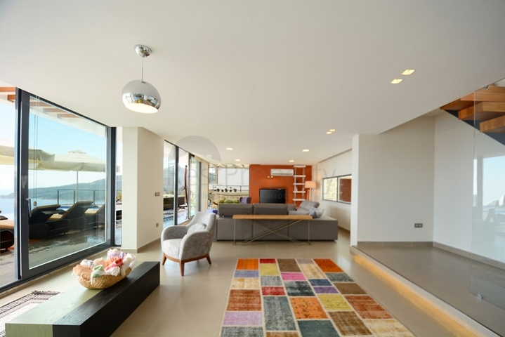 Чарівна вілла з видом на море в Калкані