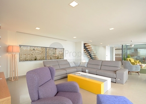 Чарівна вілла з видом на море в Калкані