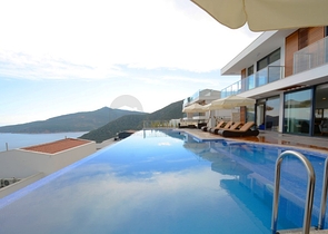 Чарівна вілла з видом на море в Калкані