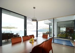 Чарівна вілла з видом на море в Калкані