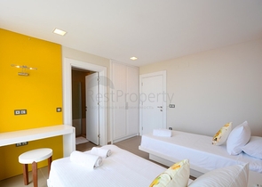 Чарівна вілла з видом на море в Калкані