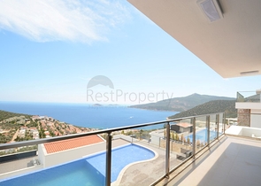 Чарівна вілла з видом на море в Калкані