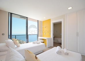 Чарівна вілла з видом на море в Калкані