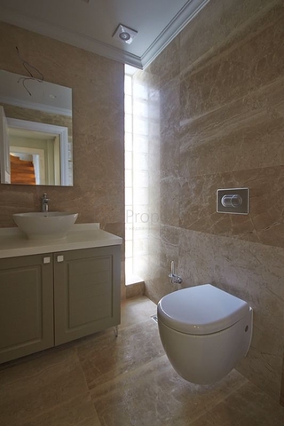 Вілла 4 + 1 з видом на море в Калкані