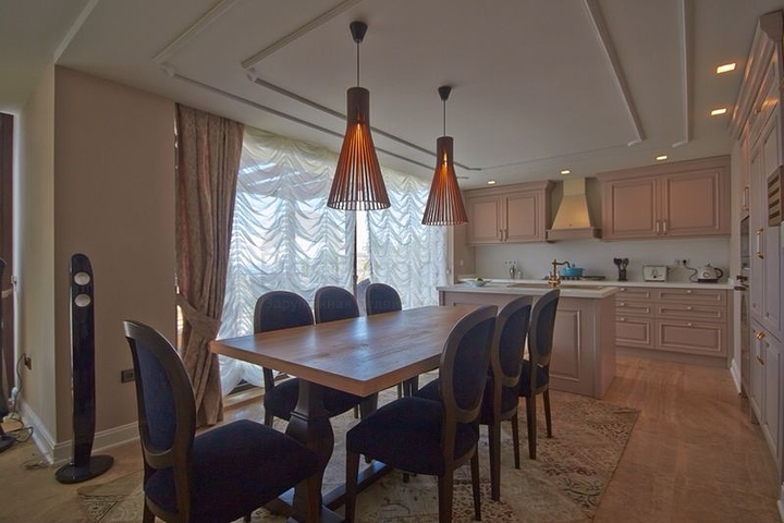 Вілла 4 + 1 з видом на море в Калкані