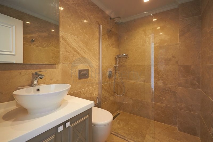 Вілла 4 + 1 з видом на море в Калкані