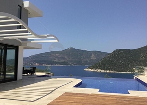 Сучасна вілла з видом на море в Калкані