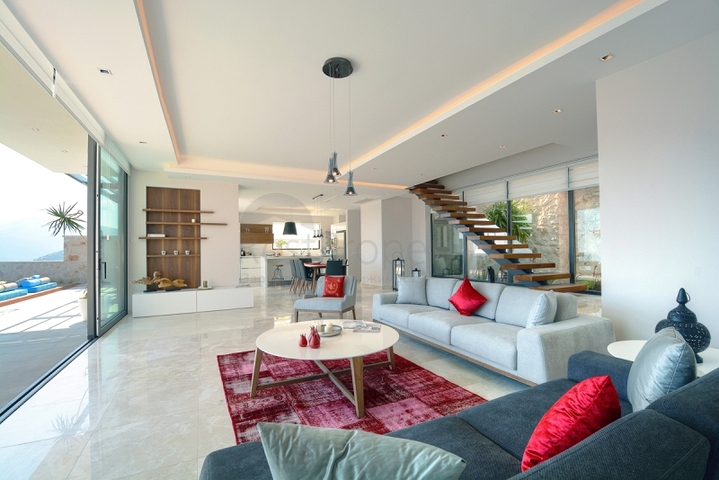 Чудова вілла з видом на море в Калкані