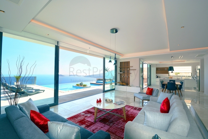 Чудова вілла з видом на море в Калкані