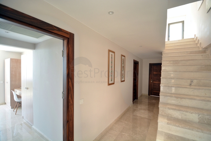 Чудова вілла з видом на море в Калкані