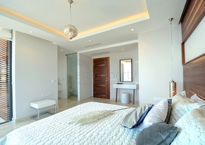 Чудова вілла з видом на море в Калкані