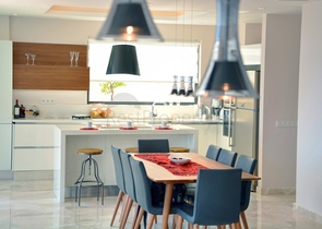 Чудова вілла з видом на море в Калкані