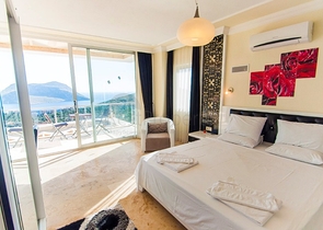 Дивовижна вілла з видом на море в Калкані, Анталія