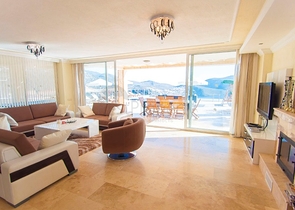 Дивовижна вілла з видом на море в Калкані, Анталія