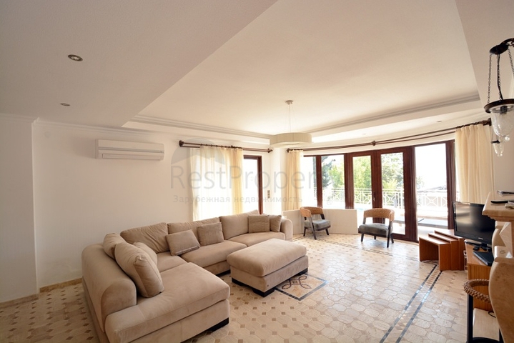          Прекрасна вілла з видом на море в районі Каламар, Калкан  