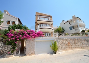          Прекрасна вілла з видом на море в районі Каламар, Калкан  