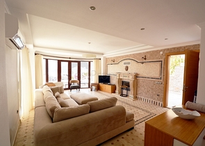          Прекрасна вілла з видом на море в районі Каламар, Калкан  